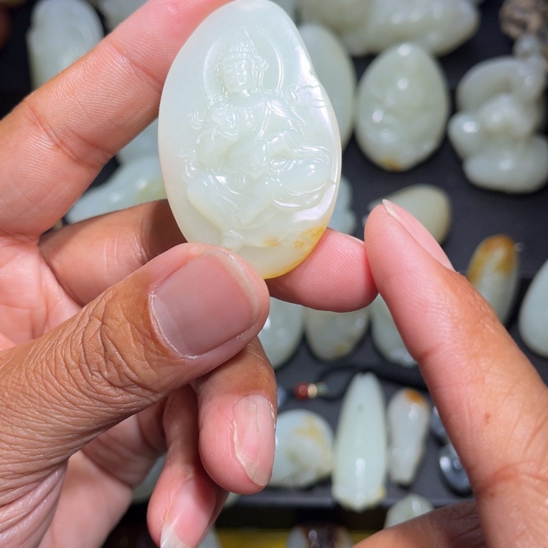 和田玉颈饰未镶嵌用****星