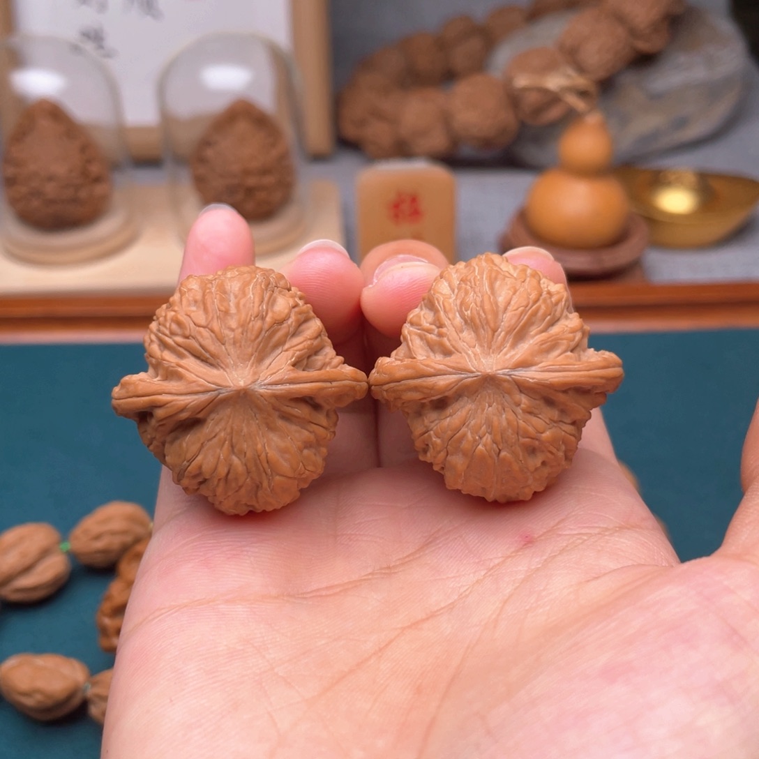 文玩核桃吊坠35尺山地磨盘