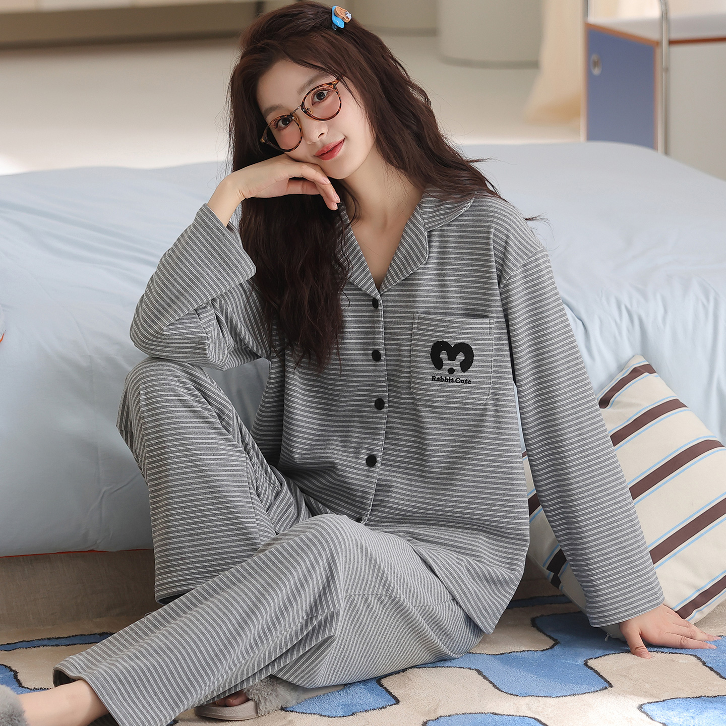 卡之恋睡衣女秋冬季新款长袖开衫浅灰色德绒加厚家居服