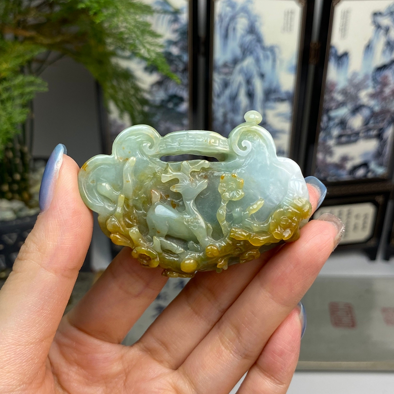 黄翡俏色梅花鹿玉横挂件一路有你 天然翡翠A货  