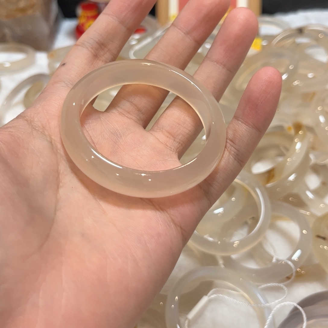 手镯玛瑙/玉髓合金重****喽222