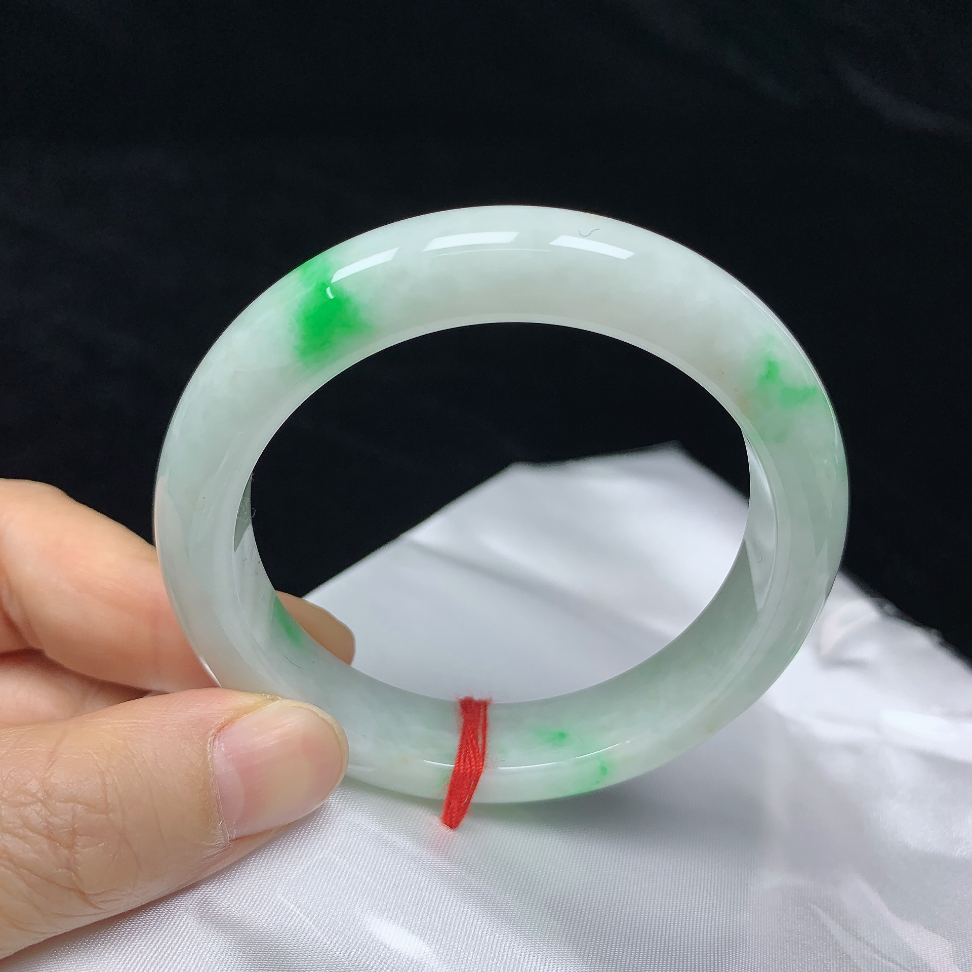 56圈飘阳绿天然翡翠A货正圈手镯少女款时尚百搭平安镯玉镯无裂