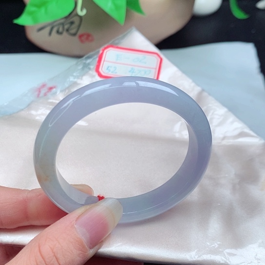 翡翠手镯未镶嵌       贵妃52 冰紫罗兰飘黄翡