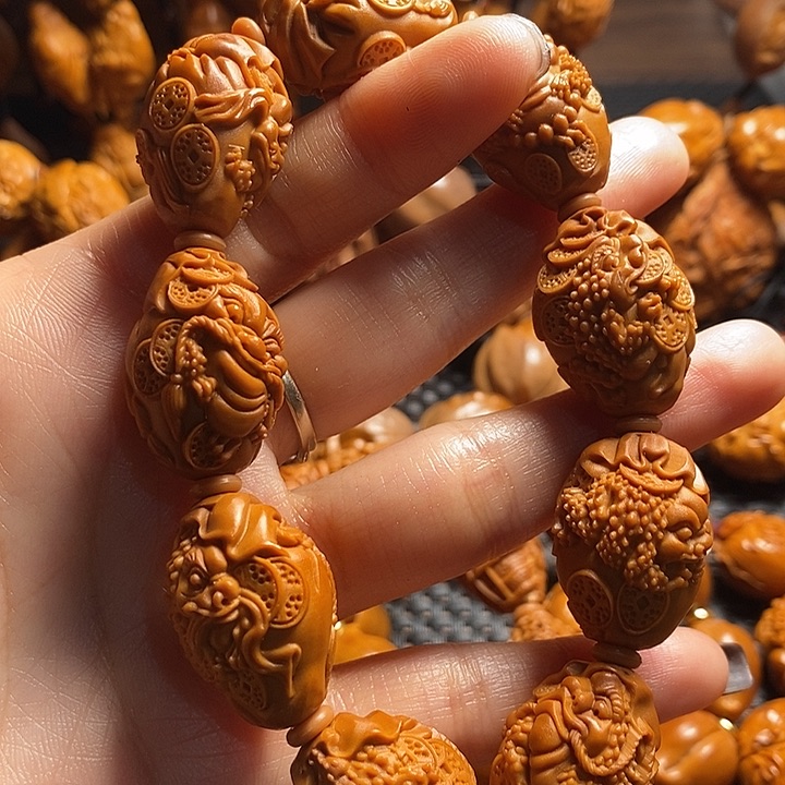 吊坠橄榄核T*生钱袋金蟾