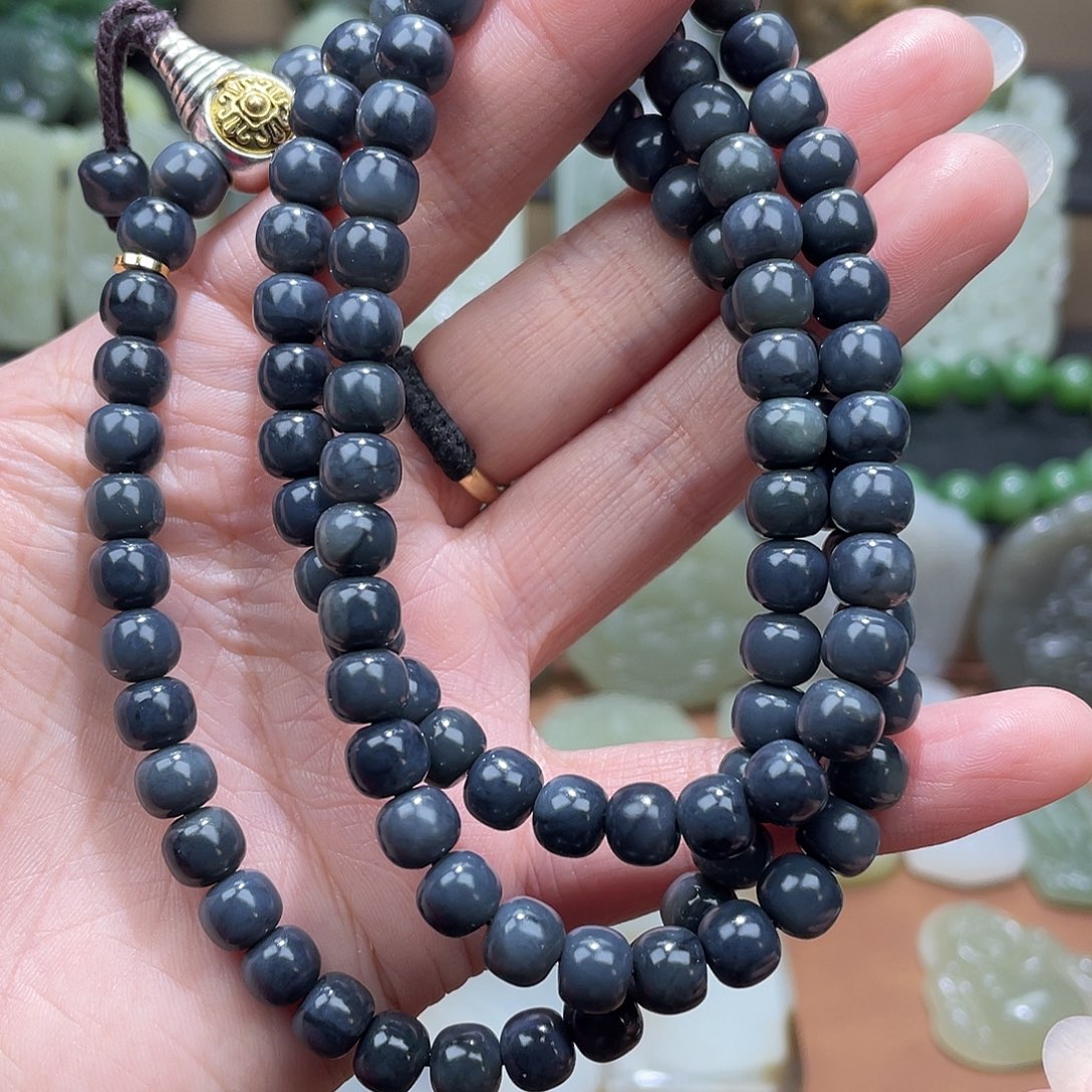 和田玉未镶嵌毛衣链