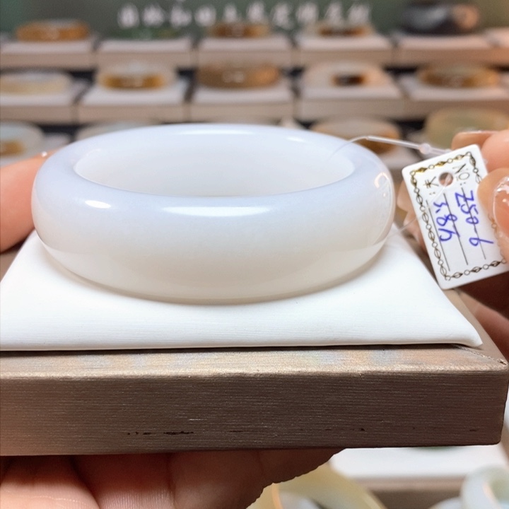 和田玉手镯55.7未镶嵌