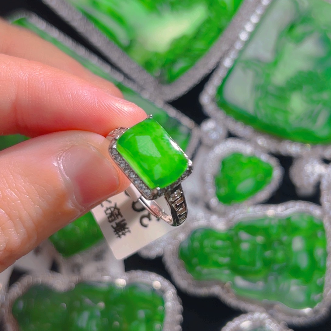 翡翠颈饰银S925镶嵌马鞍