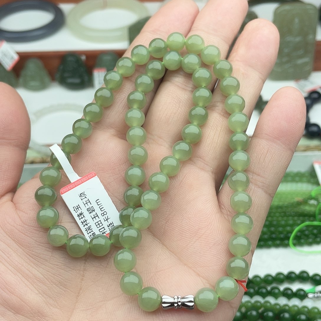 和田玉颈饰未镶嵌