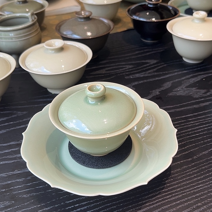 0***7龙泉青瓷梅子青盖碗➕花口壶承