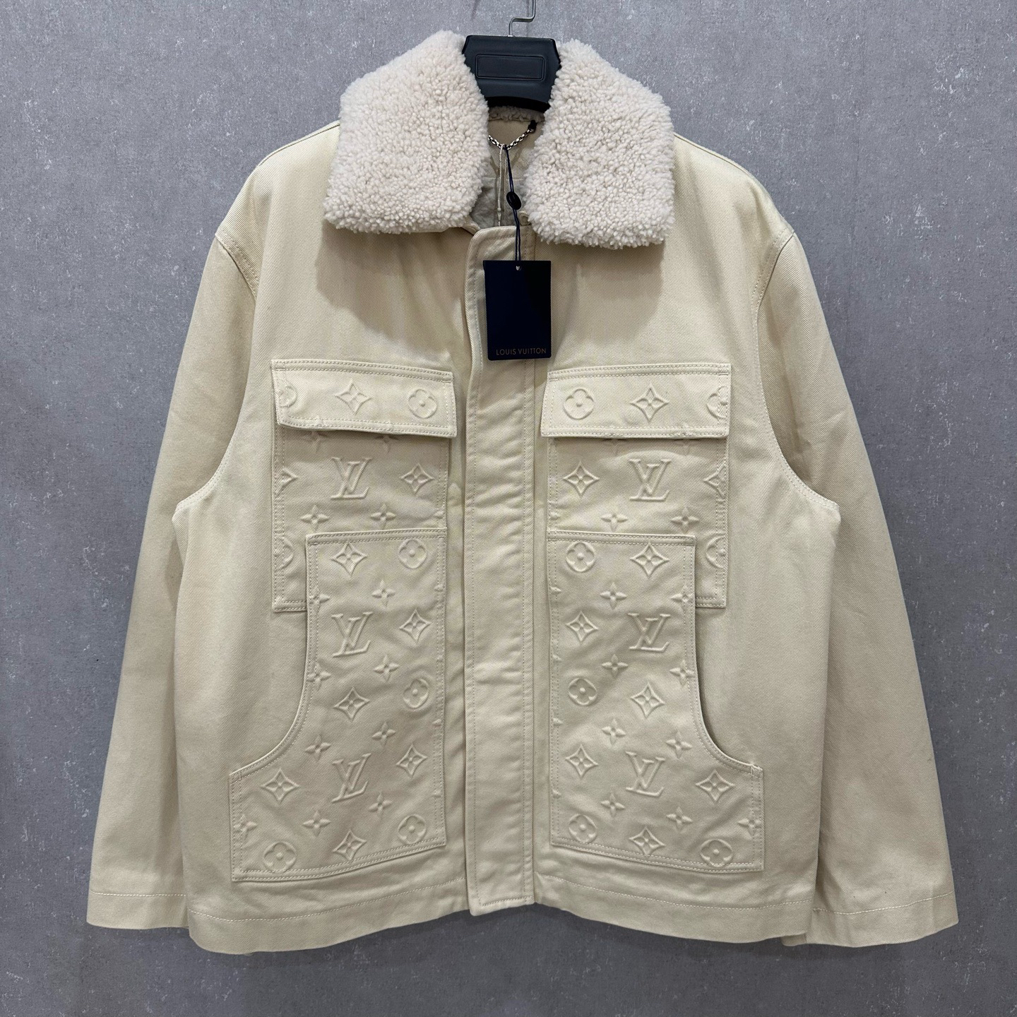 未使用 LouisVuitton/路易威登 伐木浮雕Logo牛仔外套52码/007107