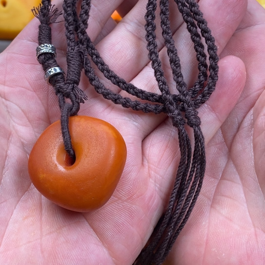 琥珀未镶嵌裸石老蜜蜡