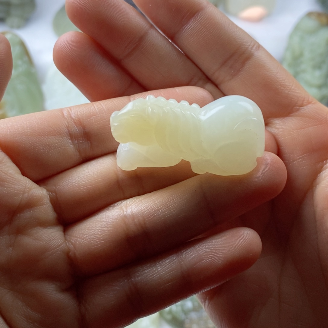 未镶嵌和田玉挂件