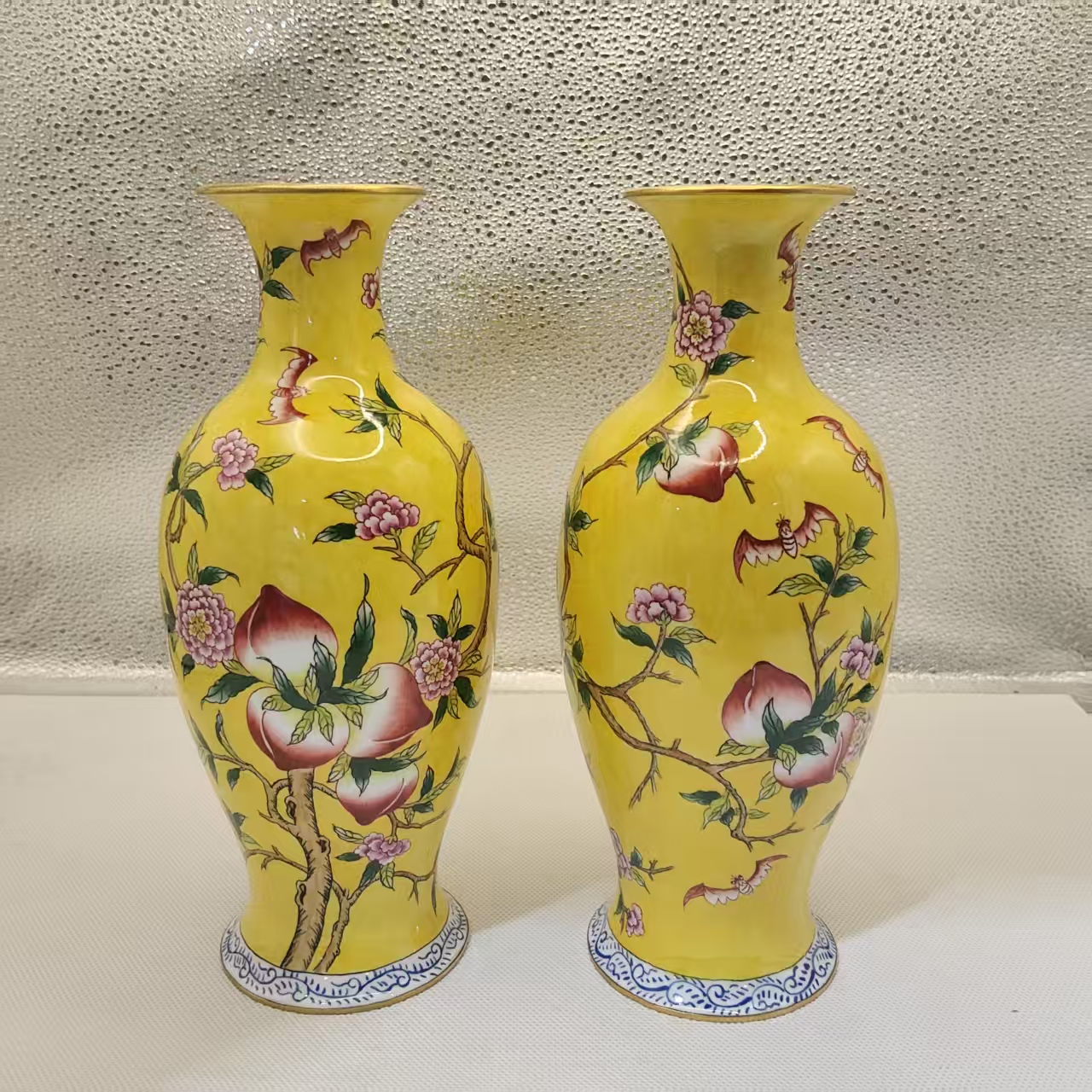 JY390/AW  蟠桃/赏瓶一对