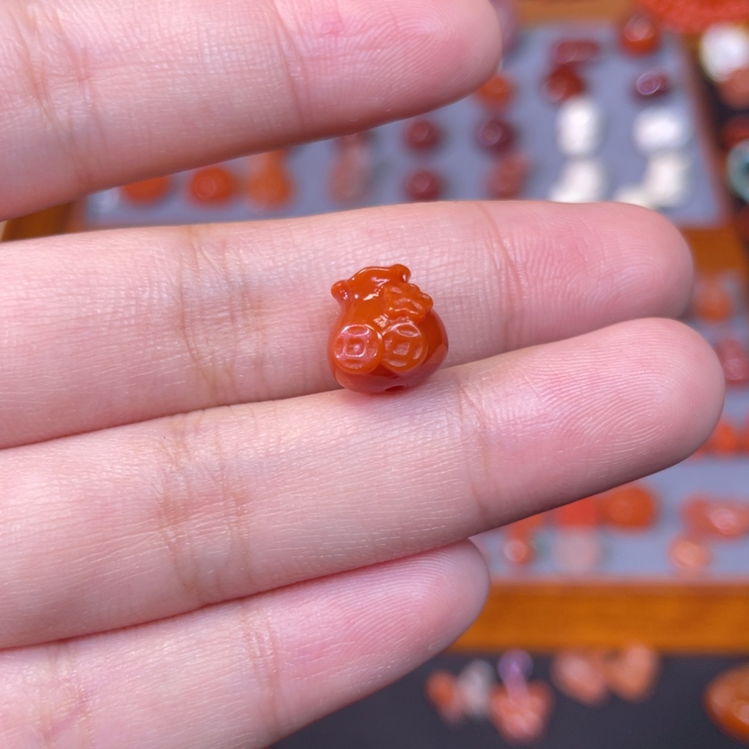 忘***意南红玛瑙未镶嵌钱袋