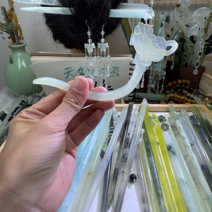 蛇纹石玉发饰未镶嵌