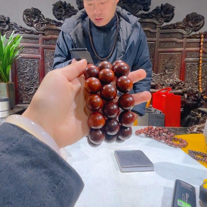 檀香紫檀（小叶紫檀）2.0爆满金星顶泥玉化满龙60克左右