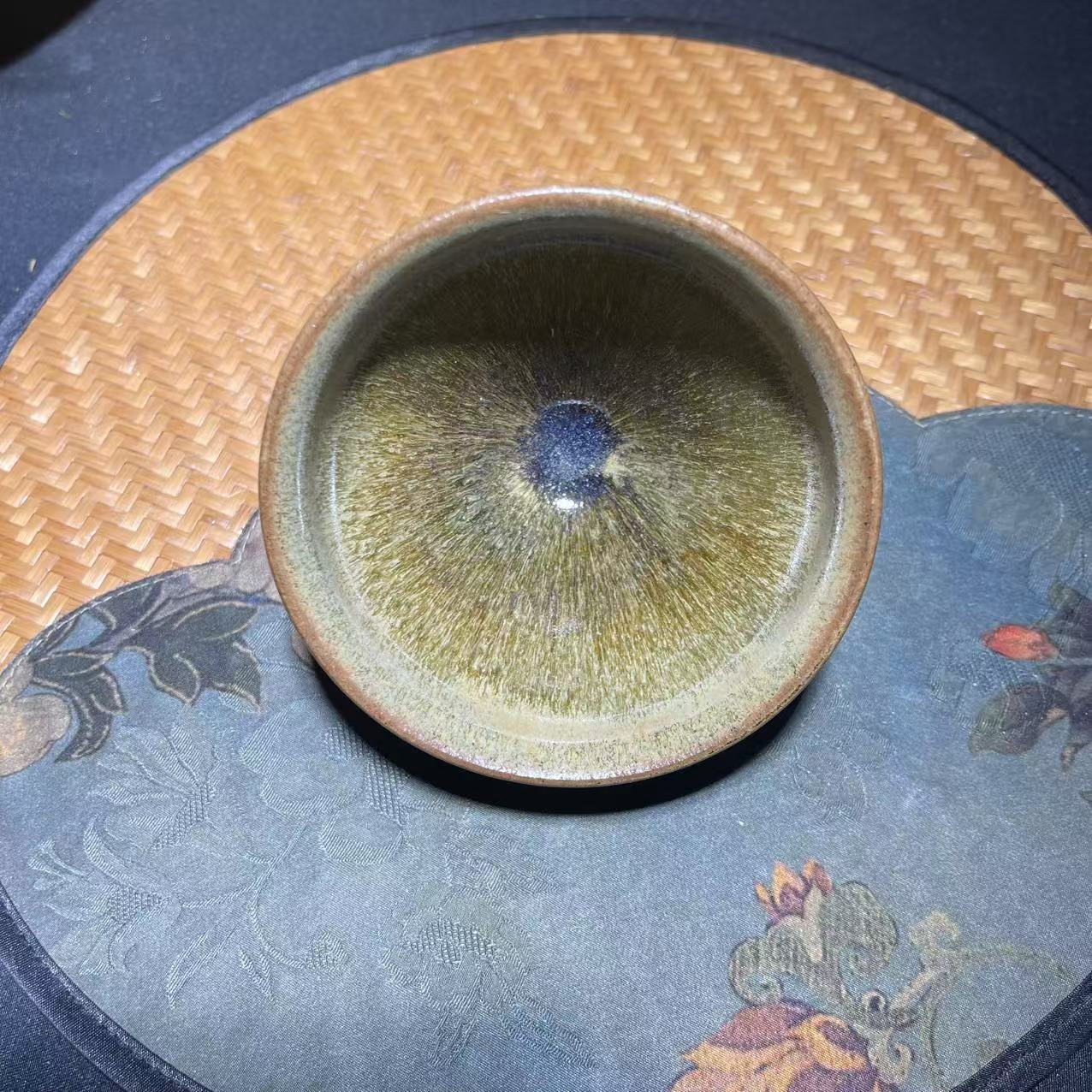 精美建盏一只