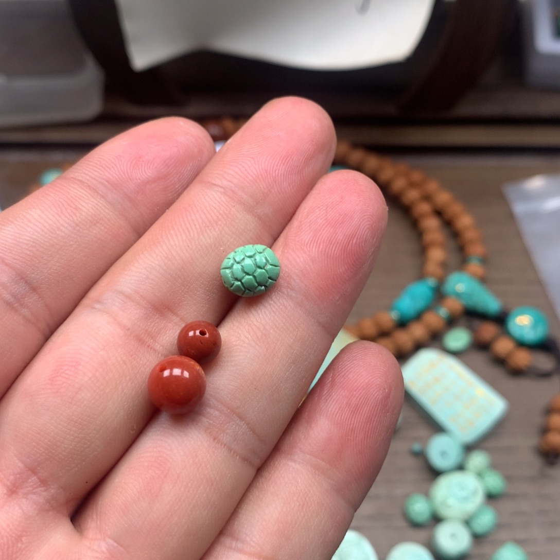 南红玛瑙未镶嵌雕刻