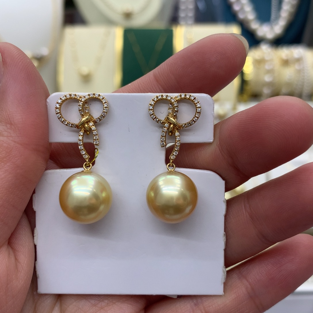 海水珍珠耳饰18K金镶嵌