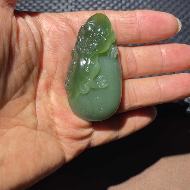 未镶嵌和田玉（糖玉）挂件