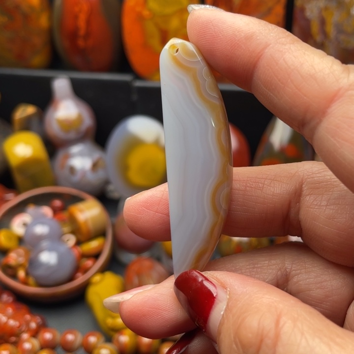 玛瑙/玉髓颈饰未镶嵌