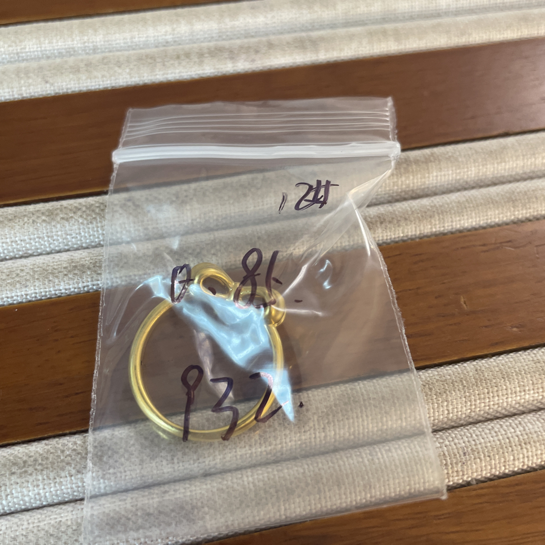 克重0.85 12号 蝴蝶结戒指 足金999