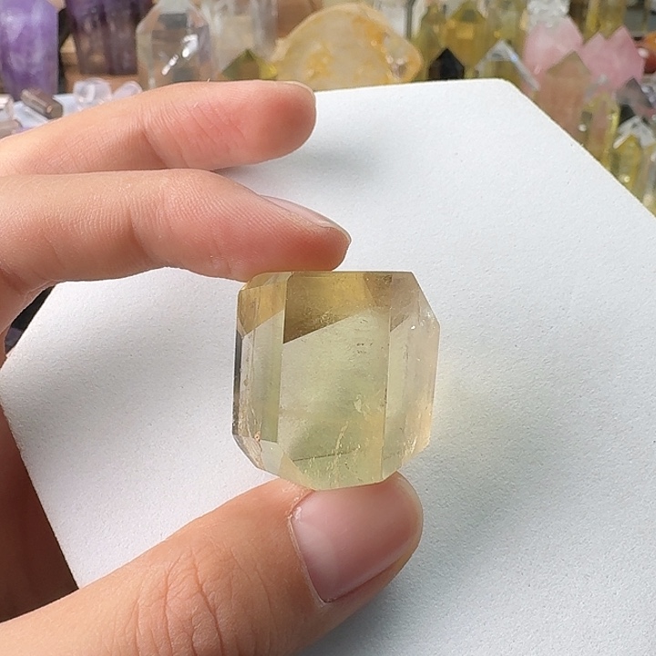 未镶嵌珠宝半成品水晶黄水晶随形