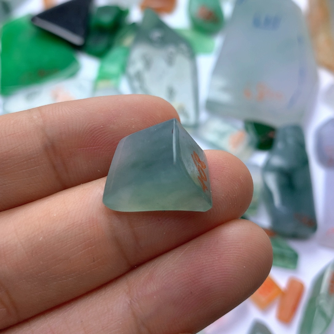 定制翡翠未镶嵌天然翡翠