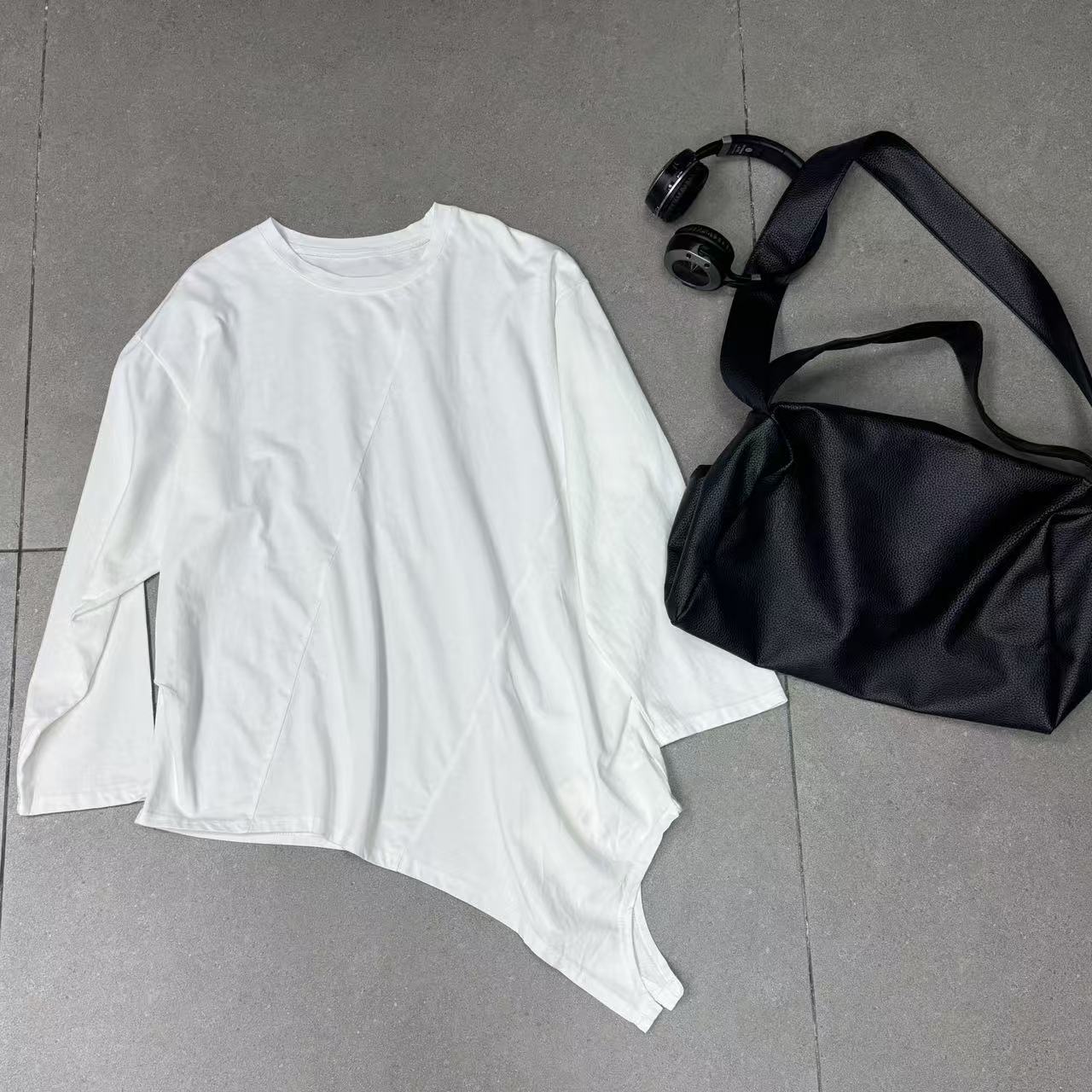 【小惜亦】秋款上喜家个性百搭潮流时尚日系不规则长袖T恤8651