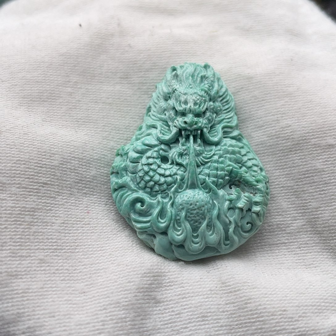 绿松石未镶嵌颈饰