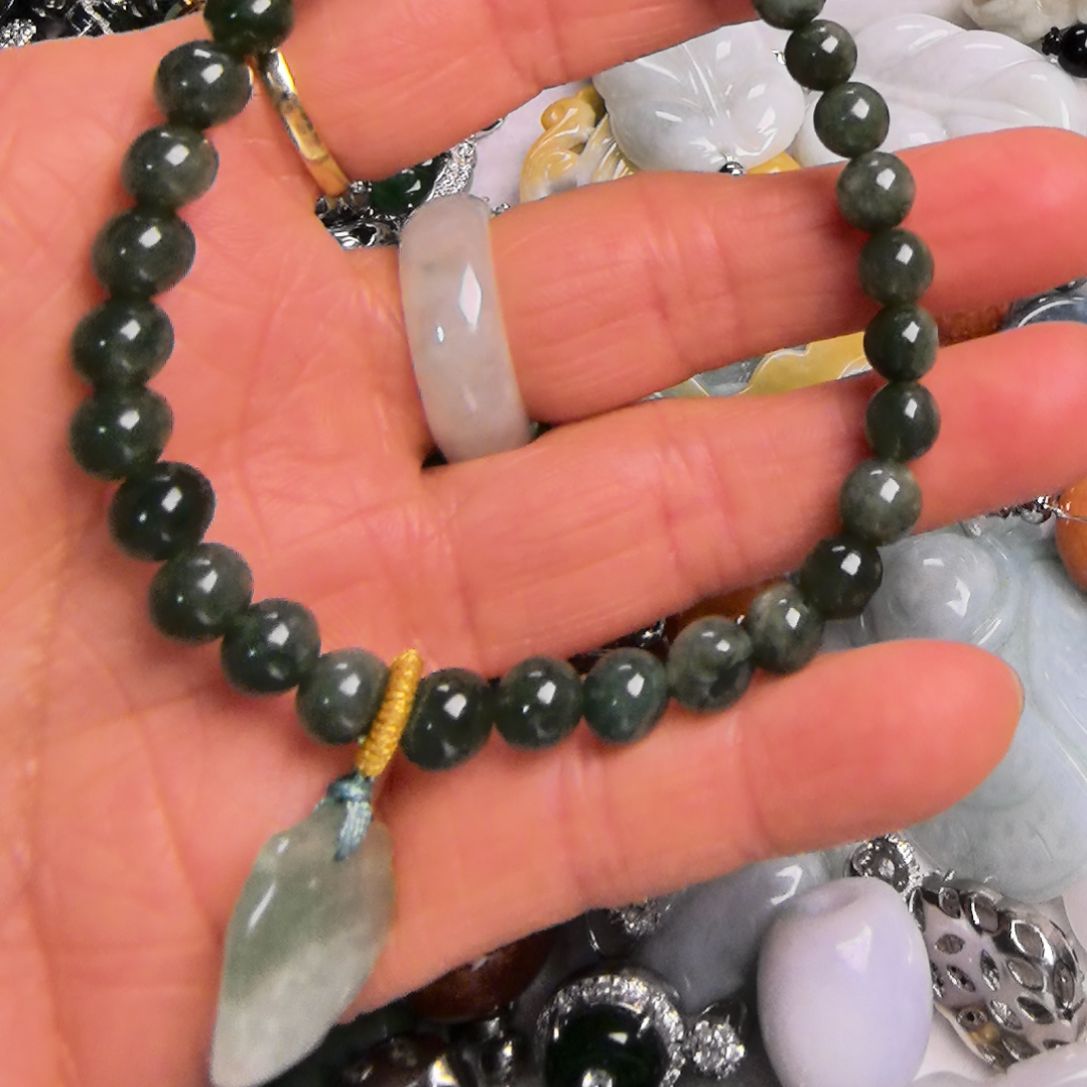 翡翠颈饰未镶嵌手串