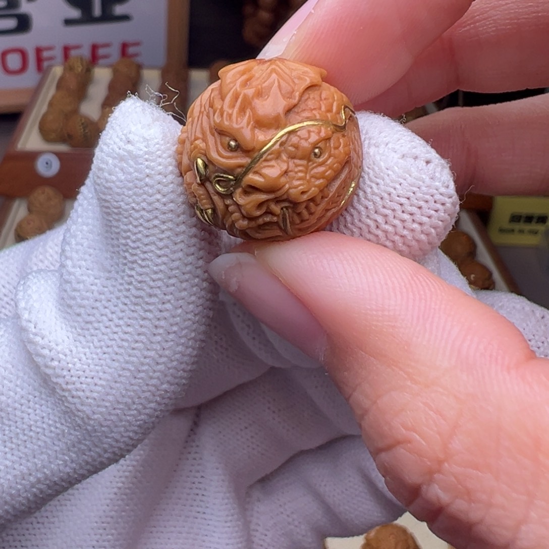 猴头核桃把件镶嵌款龙蛇一念全品有正常封口线