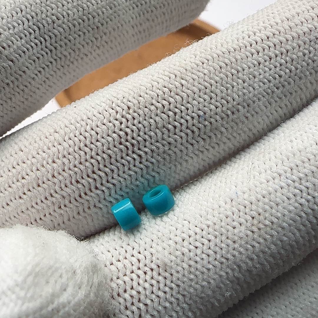 一***烤绿松石未镶嵌珠子