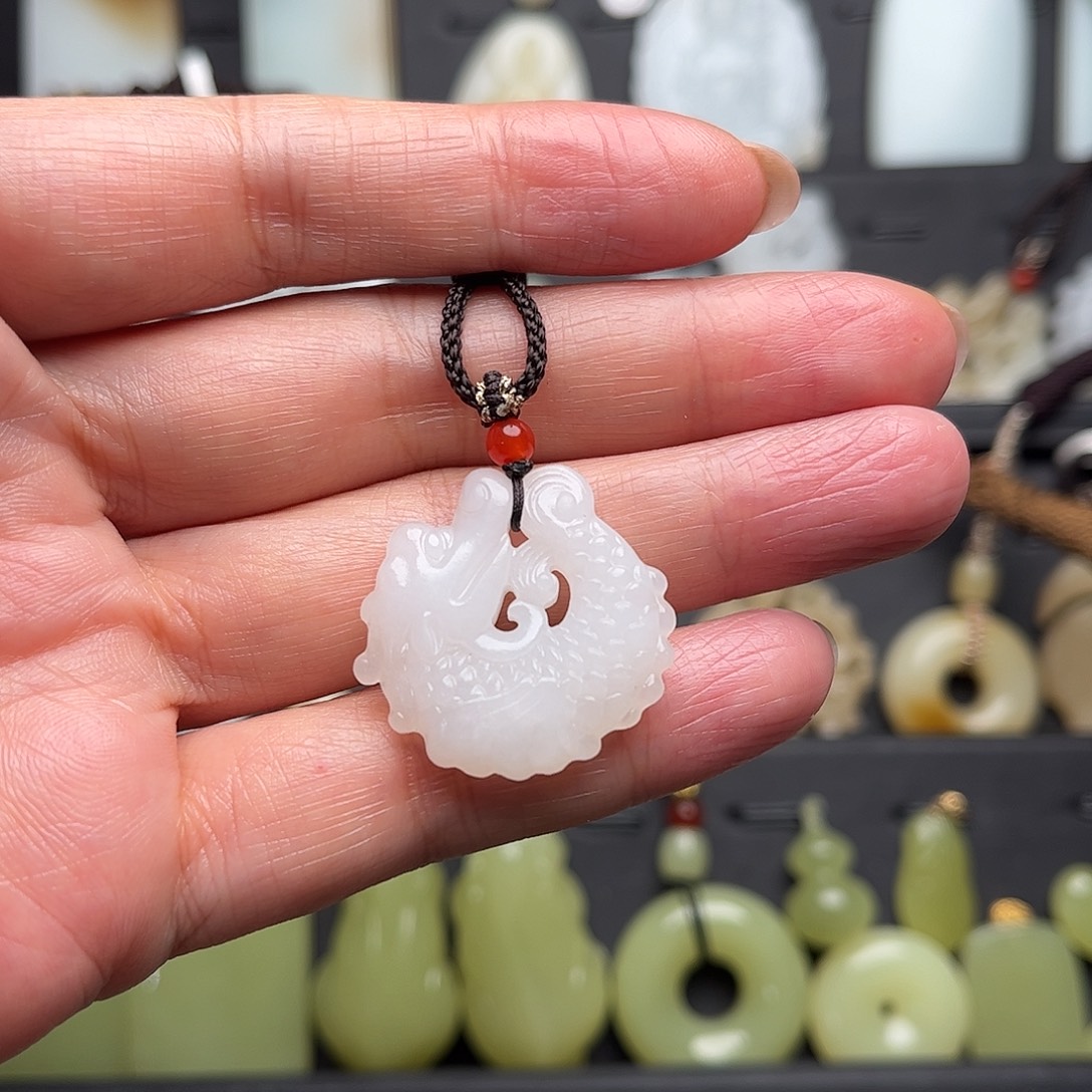 风***云和田玉未镶嵌颈饰