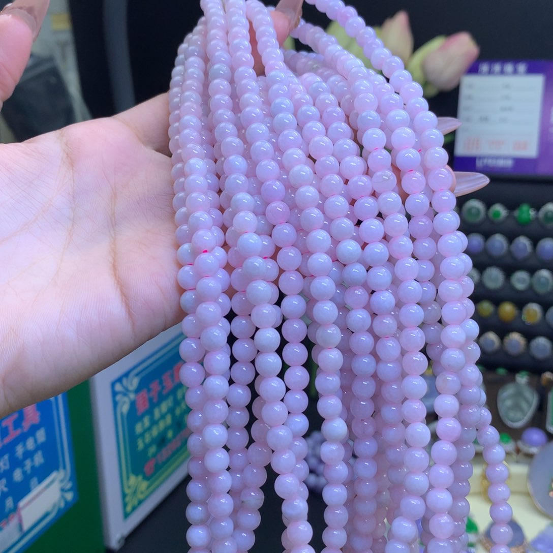 翡翠颈饰未镶嵌天然