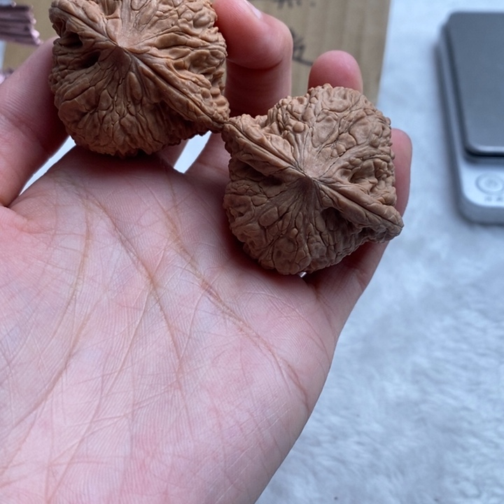 文玩核桃吊坠静***深泥鳅