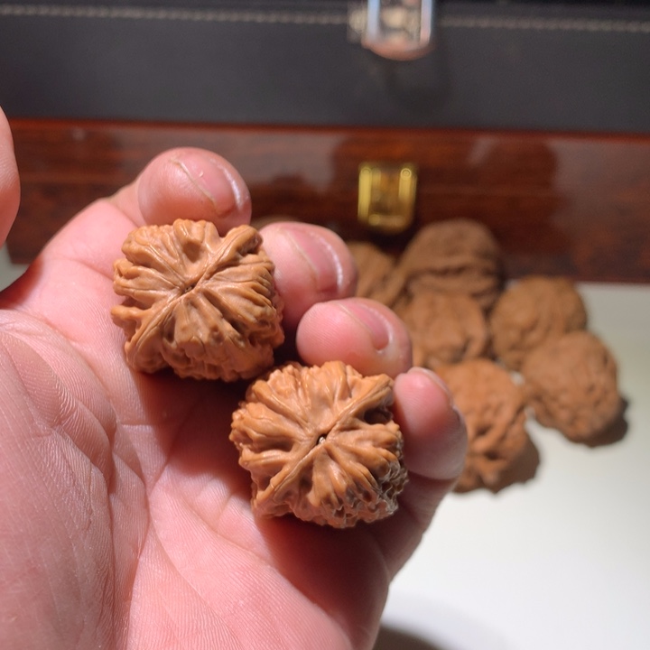 文玩核桃把件H**o鸡心