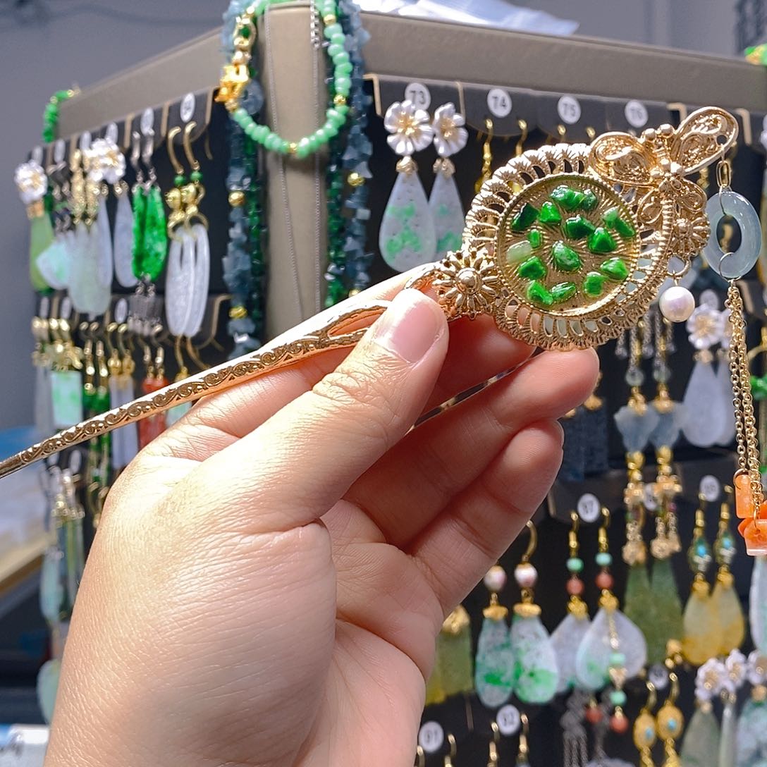 颈饰未镶嵌翡翠翡翠