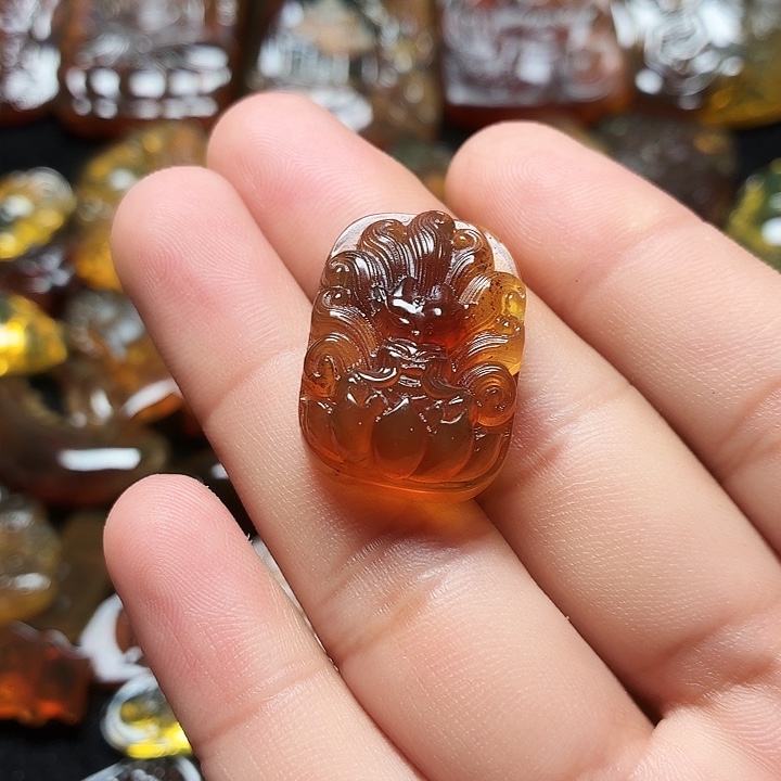 琥珀未镶嵌裸石92