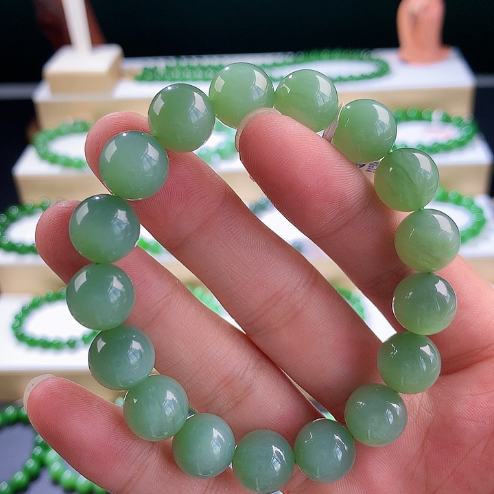 手链未镶嵌和田玉（碧玉）