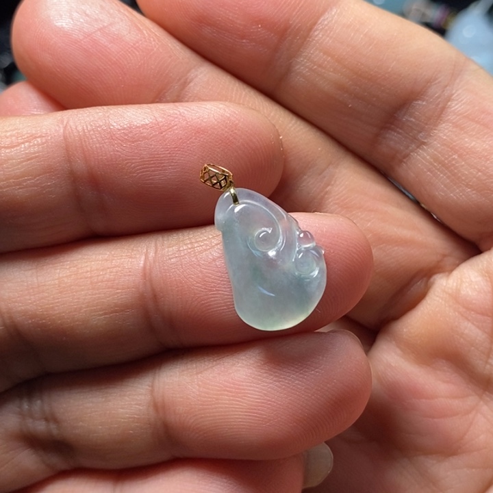 翡翠18K金镶嵌颈饰天然缅甸翡翠A货冰如意吊坠