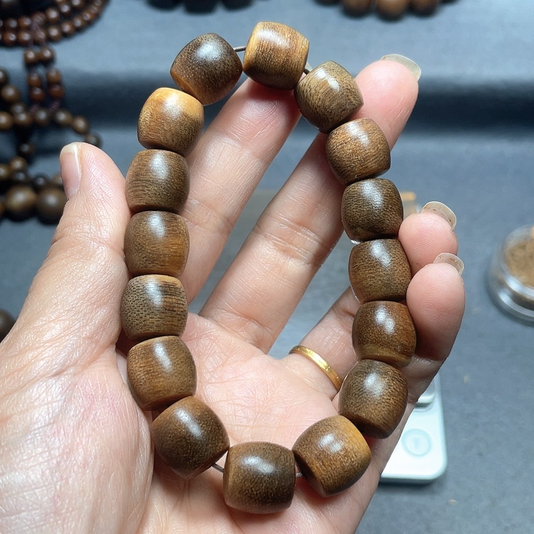 手串沉香富森红土1.2