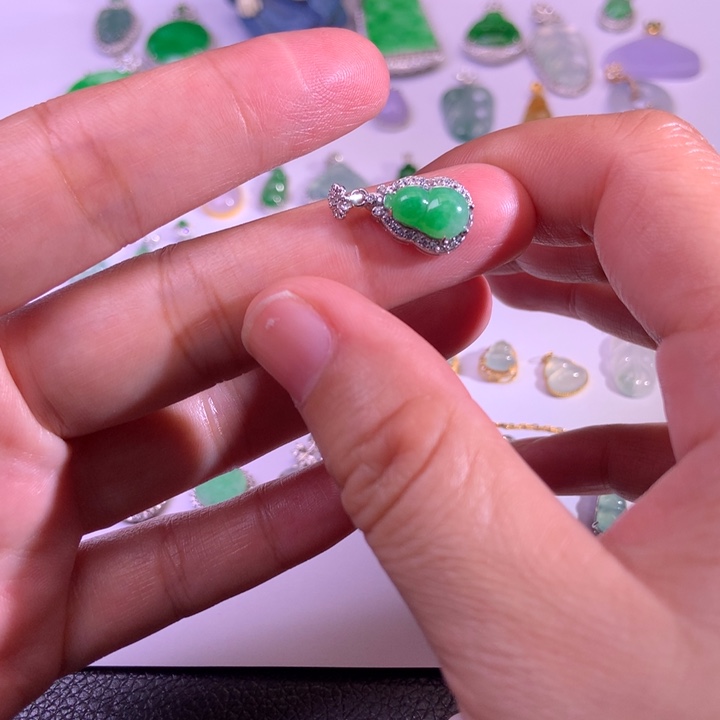 翡翠银S925镶嵌颈饰