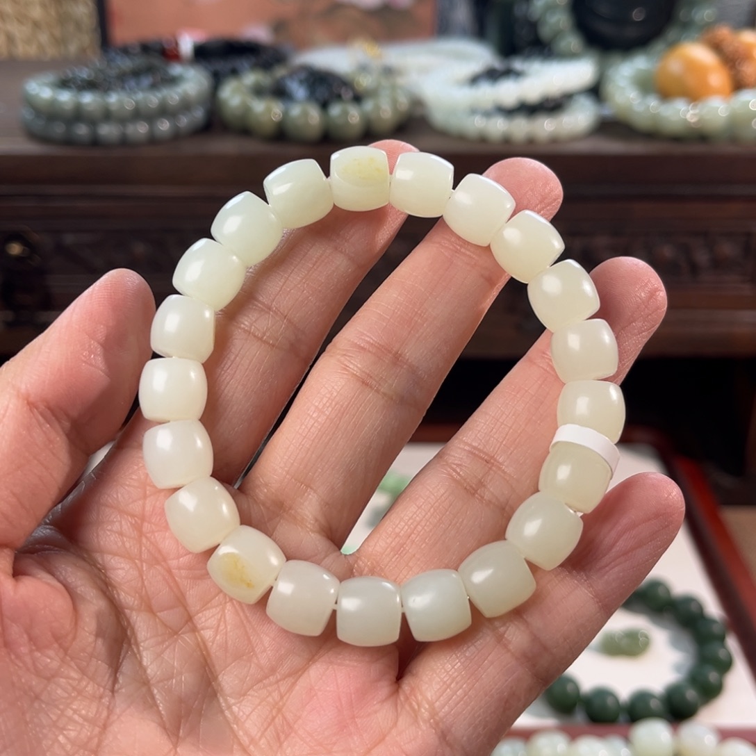 和田玉未镶嵌手链