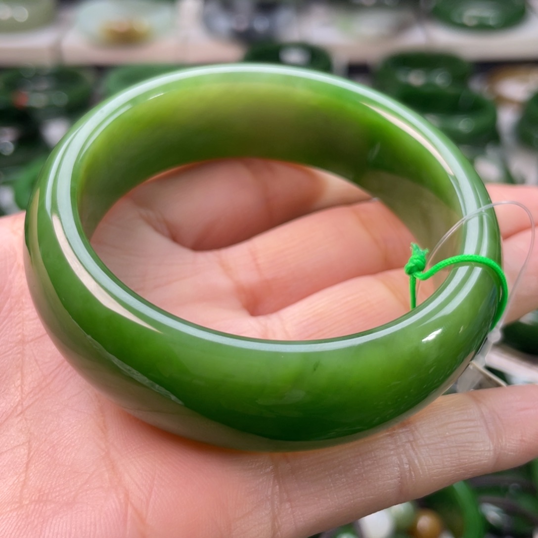 和田玉（碧玉）手镯未镶嵌