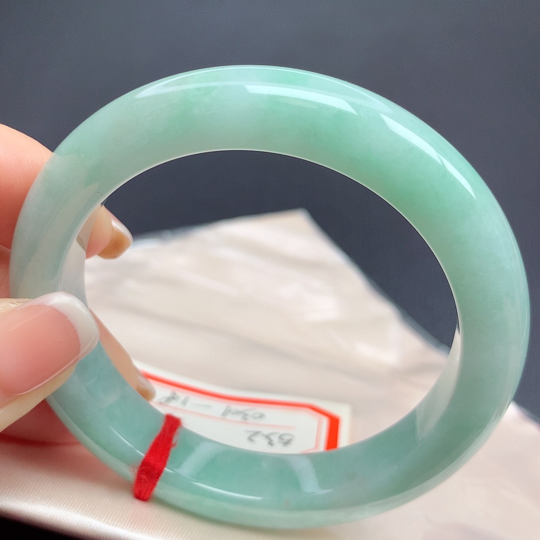 翡翠手镯未镶嵌03n n n n n n n