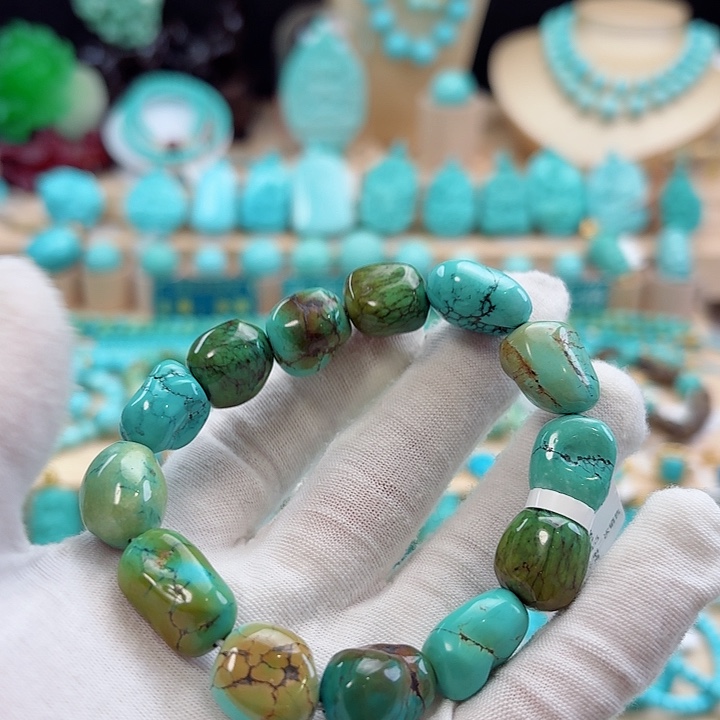 绿松石未镶嵌珠宝奇石