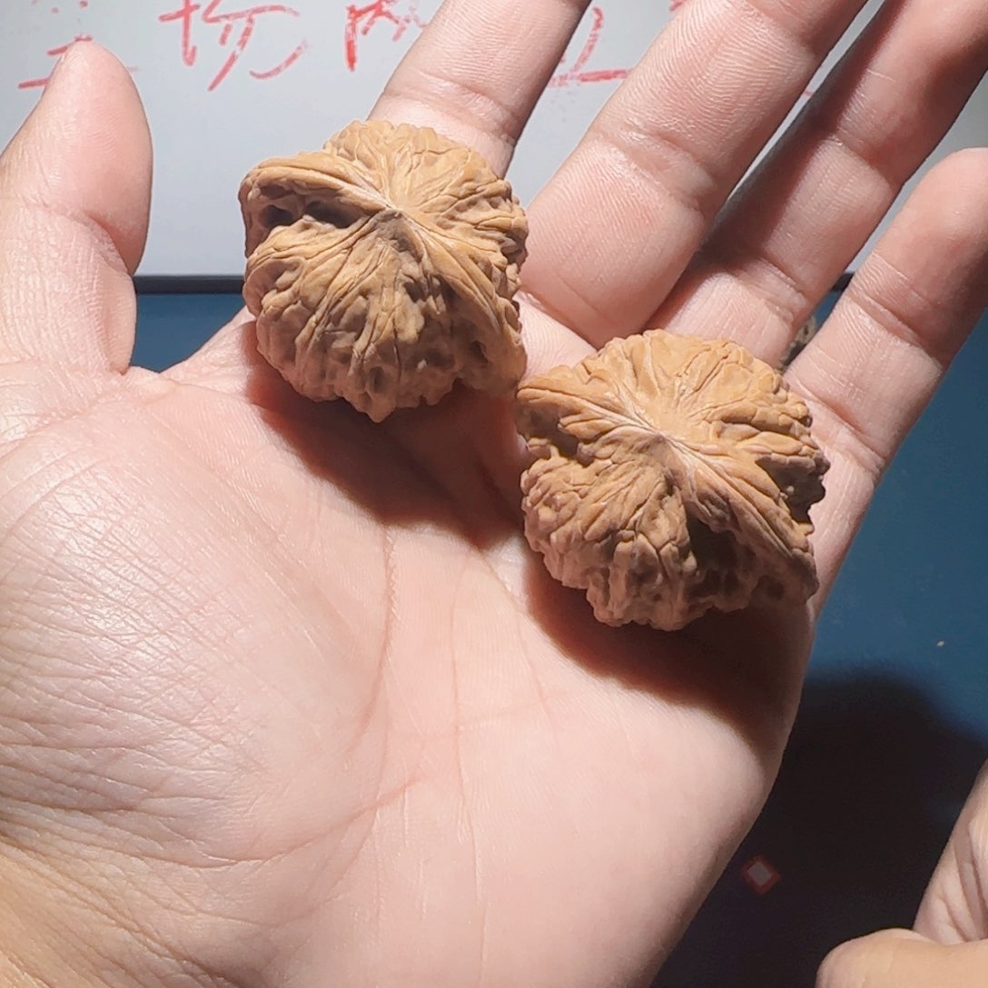 文玩核桃吊坠磨盘66