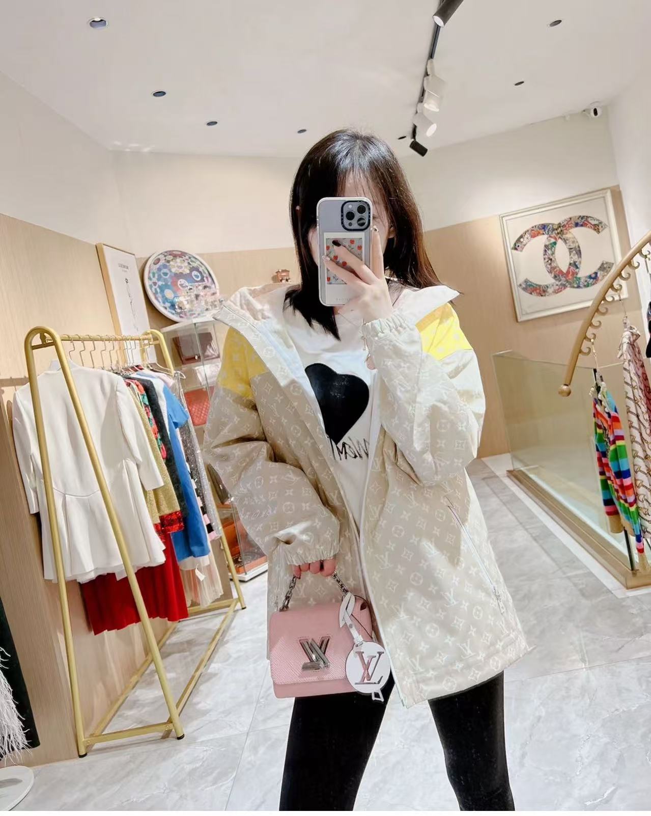 99新 LouisVuitton/路易威登 拼色满印款冲锋外套 34码 