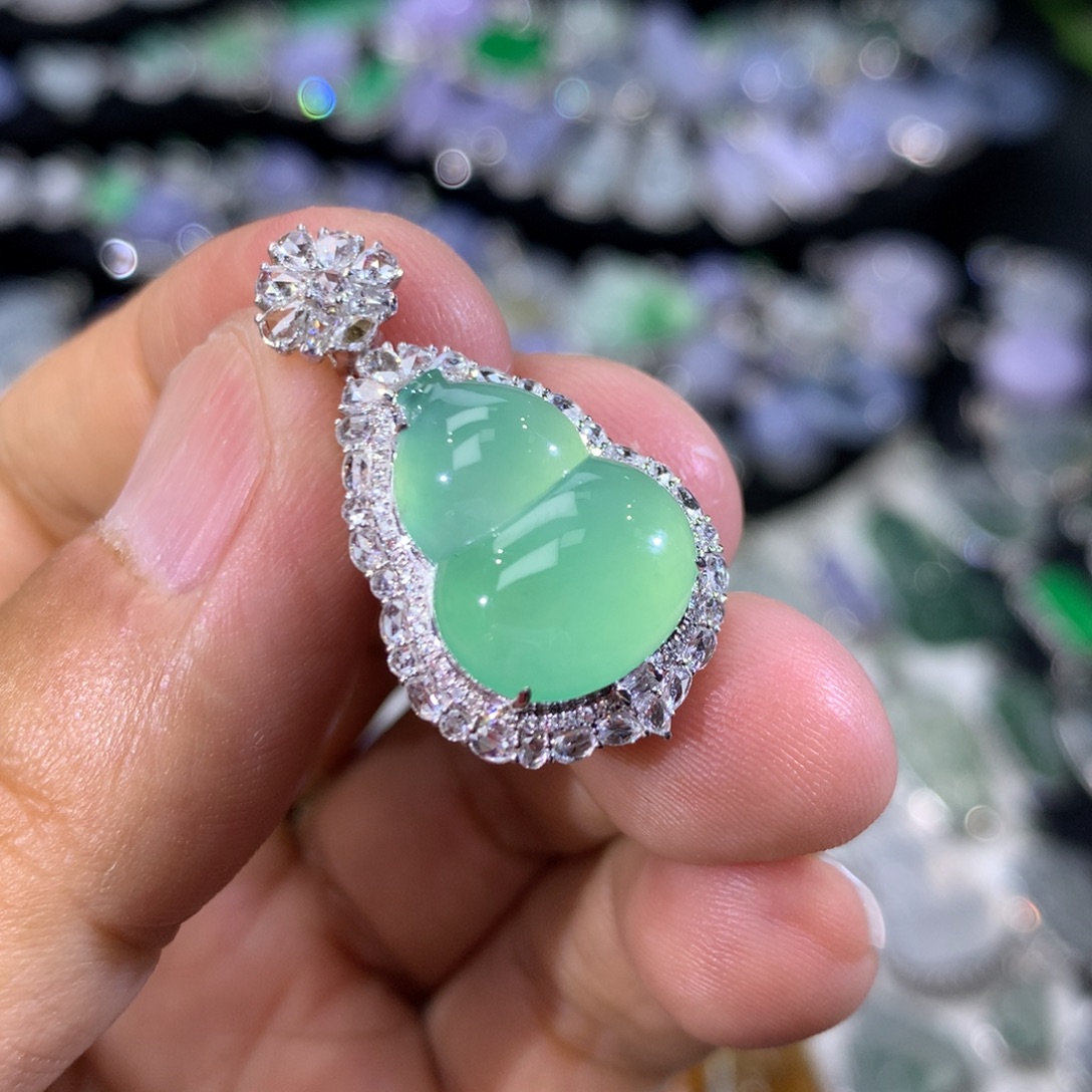 翡翠18K金镶嵌吊坠(不含链)